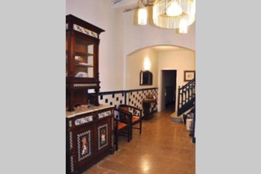 شقة سيدجيس  في Cozy Studio With Balcony In The Best Place المظهر الخارجي الصورة