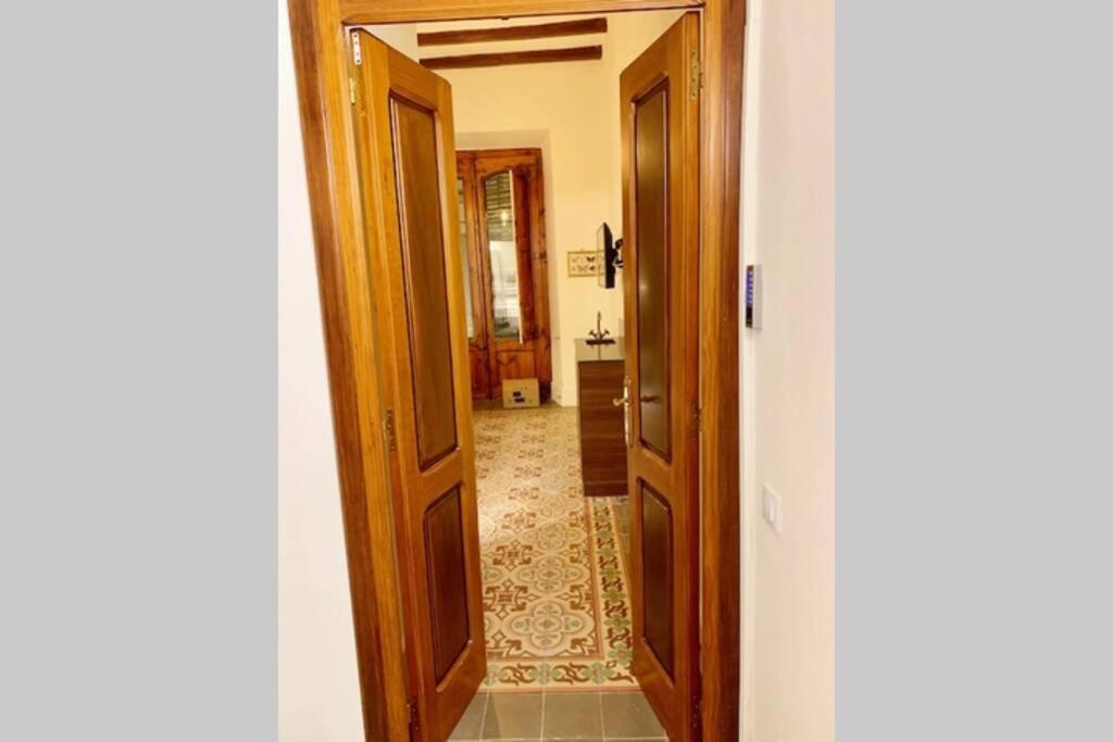 شقة سيدجيس  في Cozy Studio With Balcony In The Best Place المظهر الخارجي الصورة